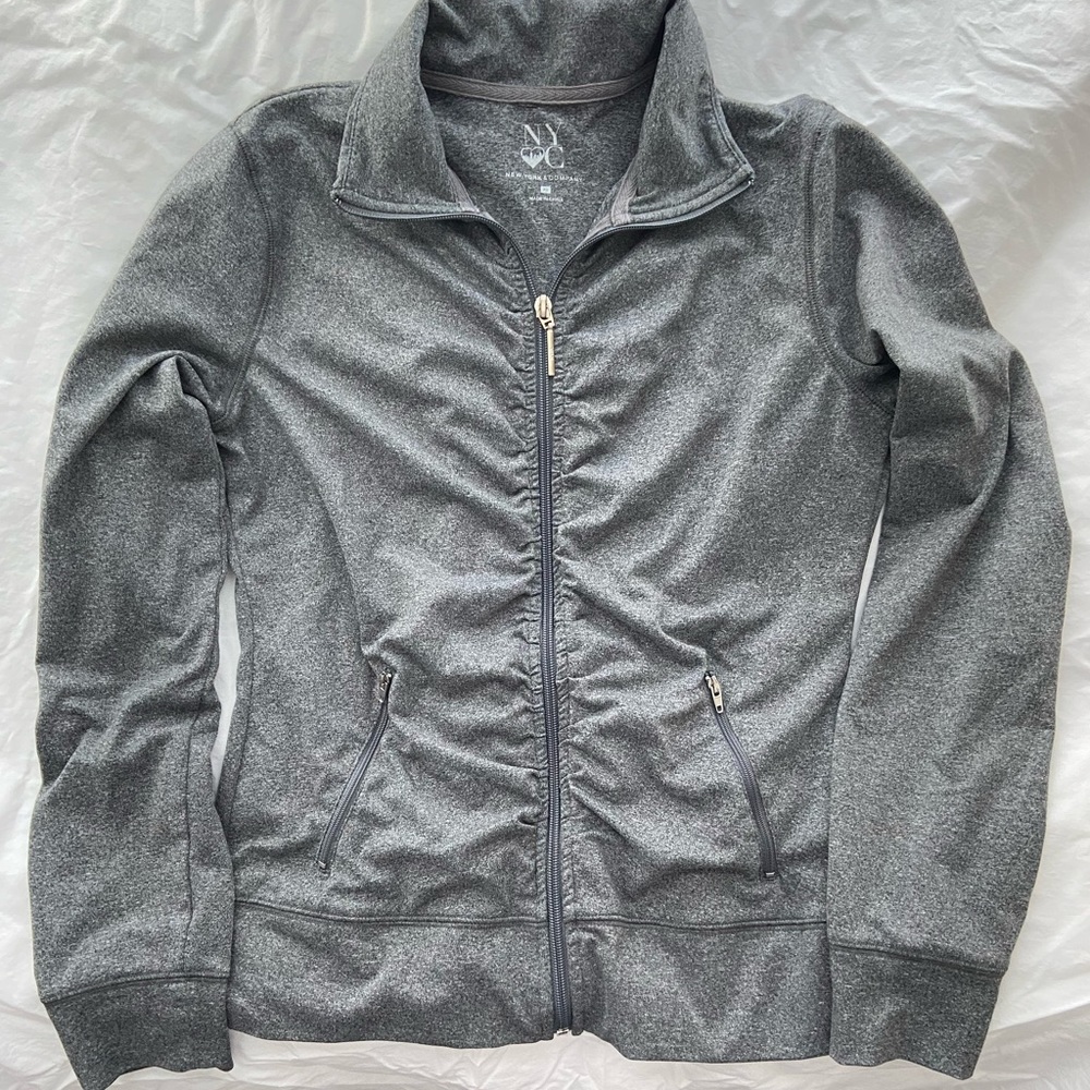 NY & Company gray hoodie w/full zipper. Size XS.